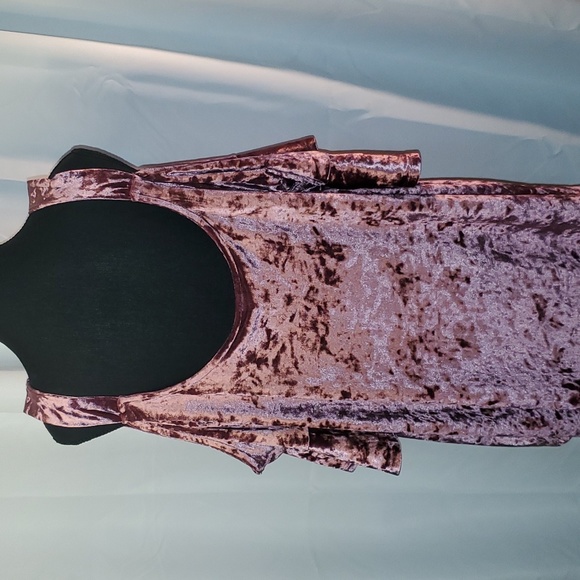 Torrid crushed velvet top 😍 - Picture 4 of 6